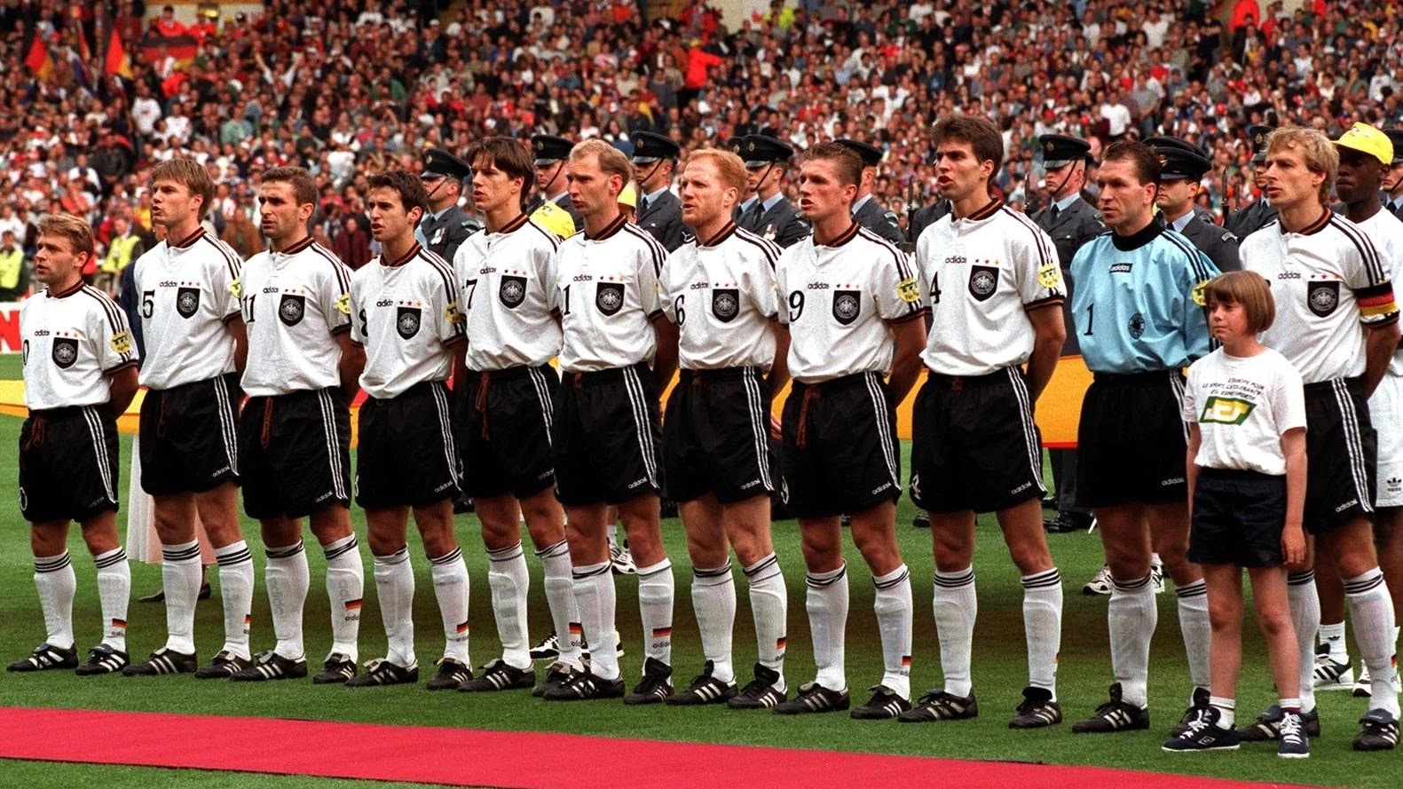 germany_line_up_for_the_euro_96_final